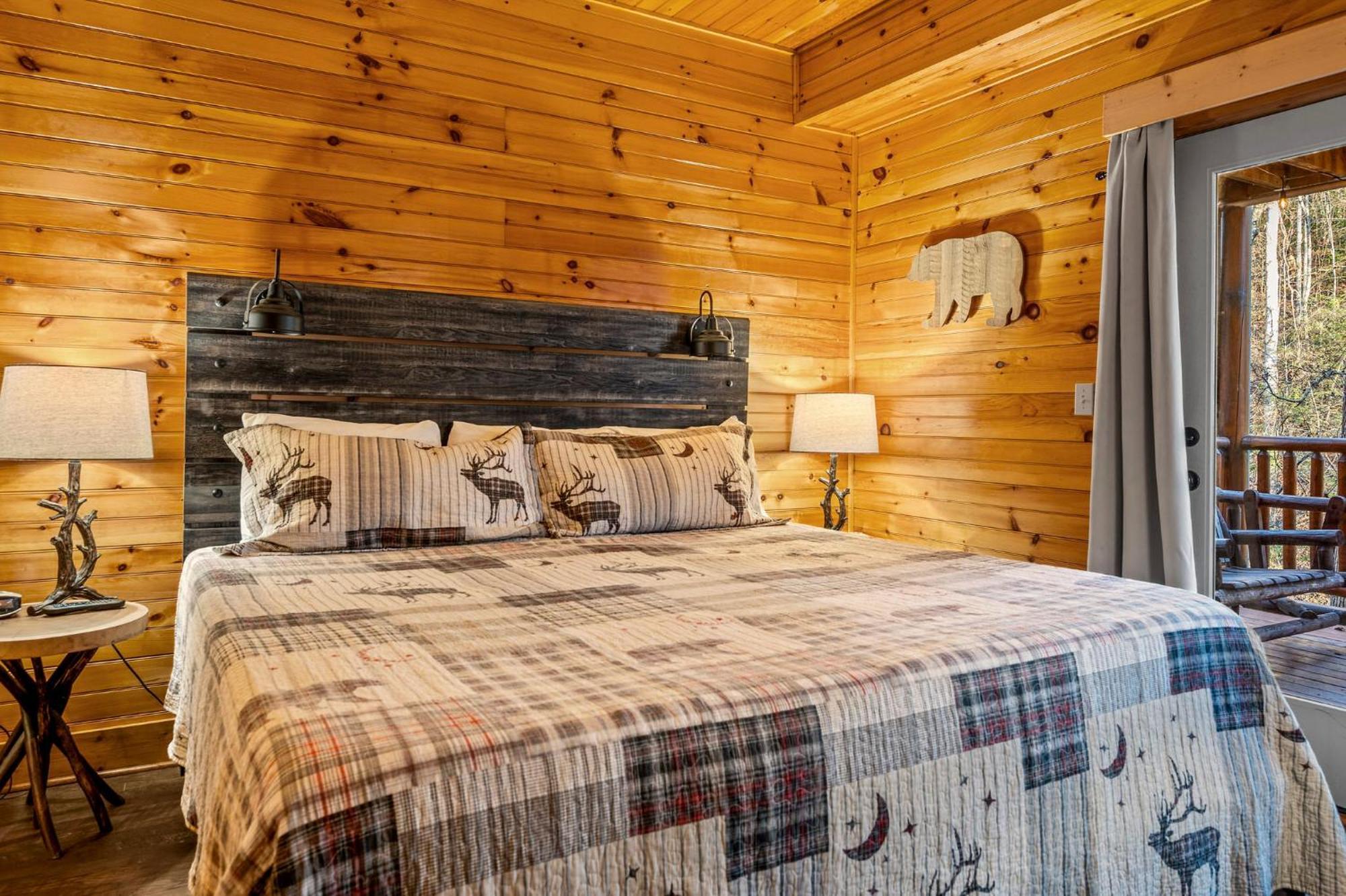 Mountain Laurel Holiday Home Gatlinburg Bagian luar foto