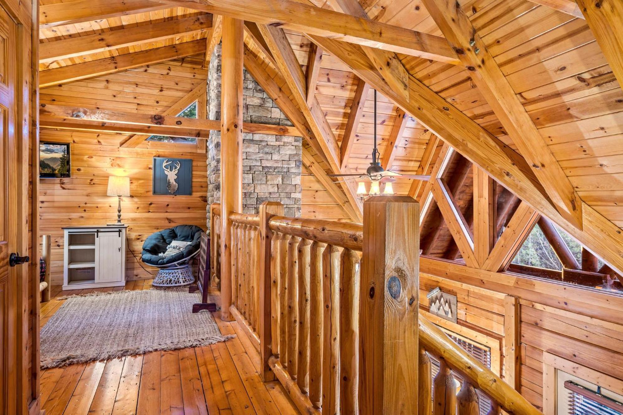Mountain Laurel Holiday Home Gatlinburg Bagian luar foto