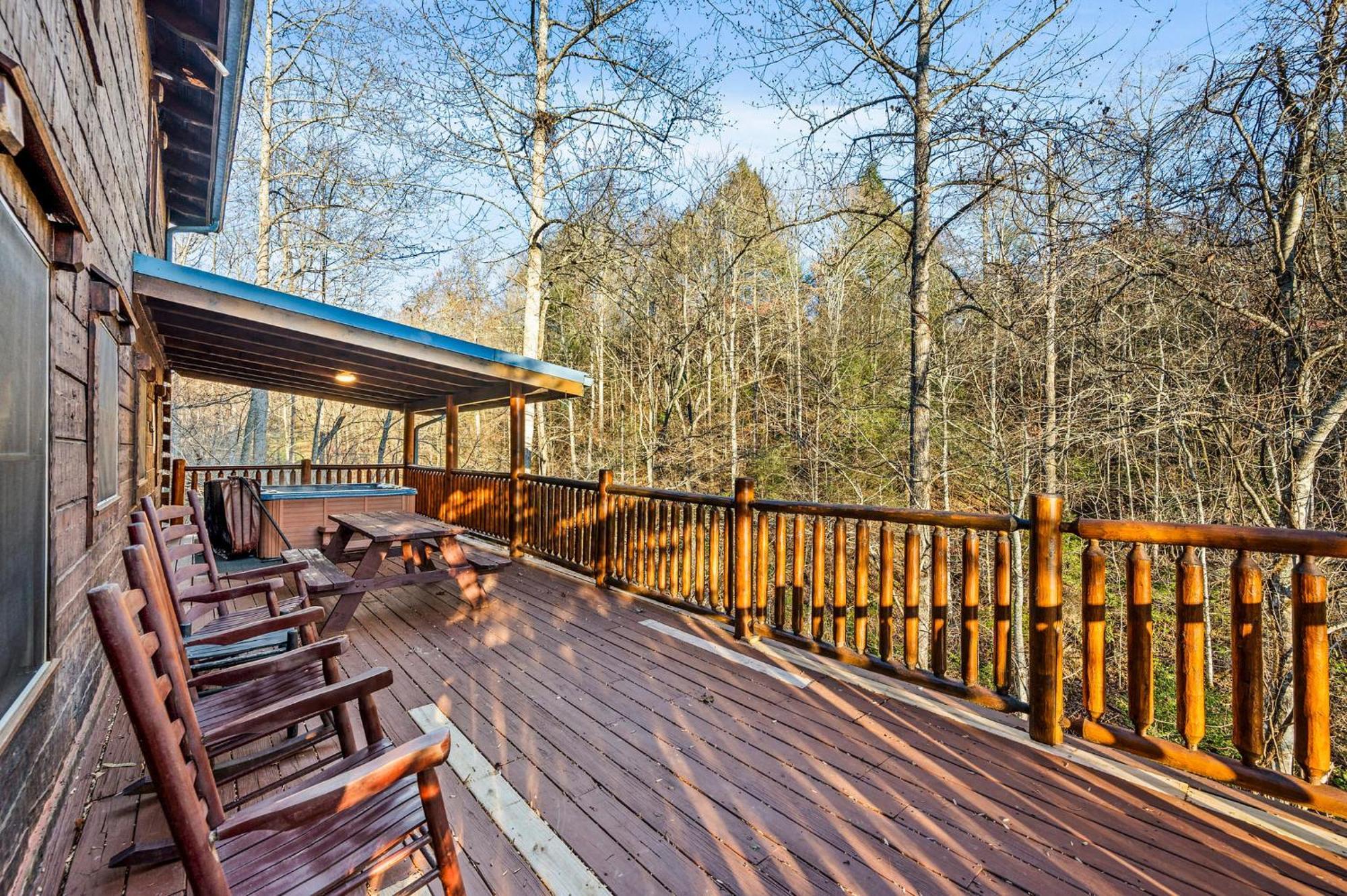 Mountain Laurel Holiday Home Gatlinburg Bagian luar foto