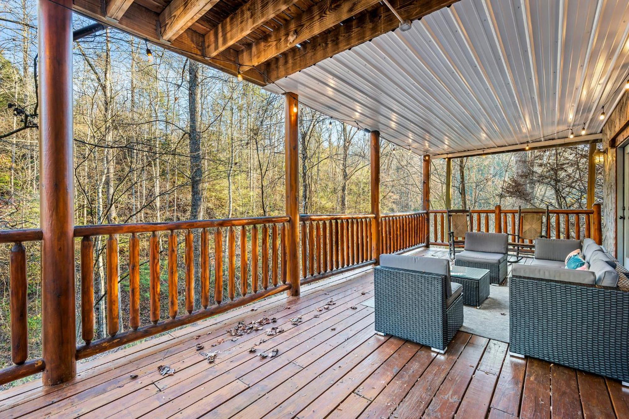 Mountain Laurel Holiday Home Gatlinburg Bagian luar foto